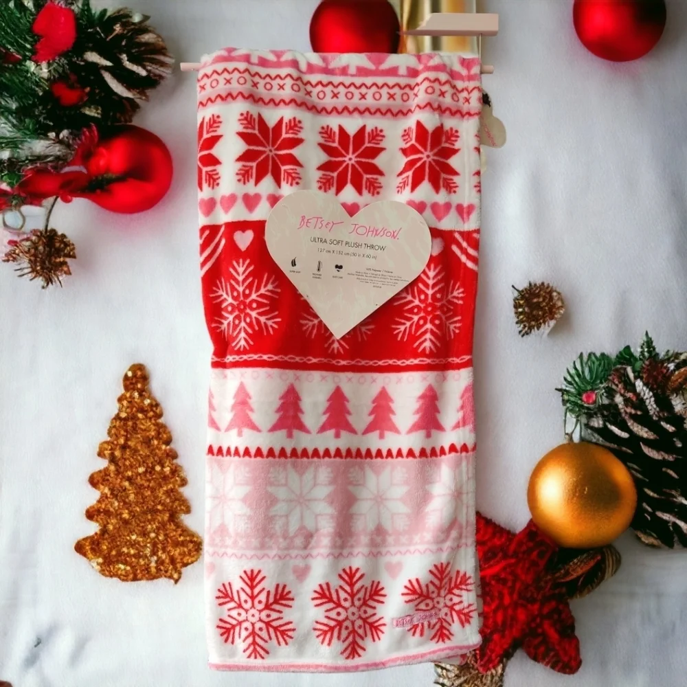NWT - 🎄Betsey Johnson Christmas Ultra Soft Plush Throw - Sz 50” x 60”🎄